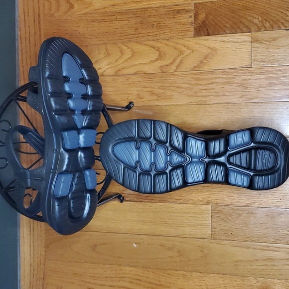 SKECHERS FOAMIES Sandals, Black, size 10, new, no box - Picture 3 of 4